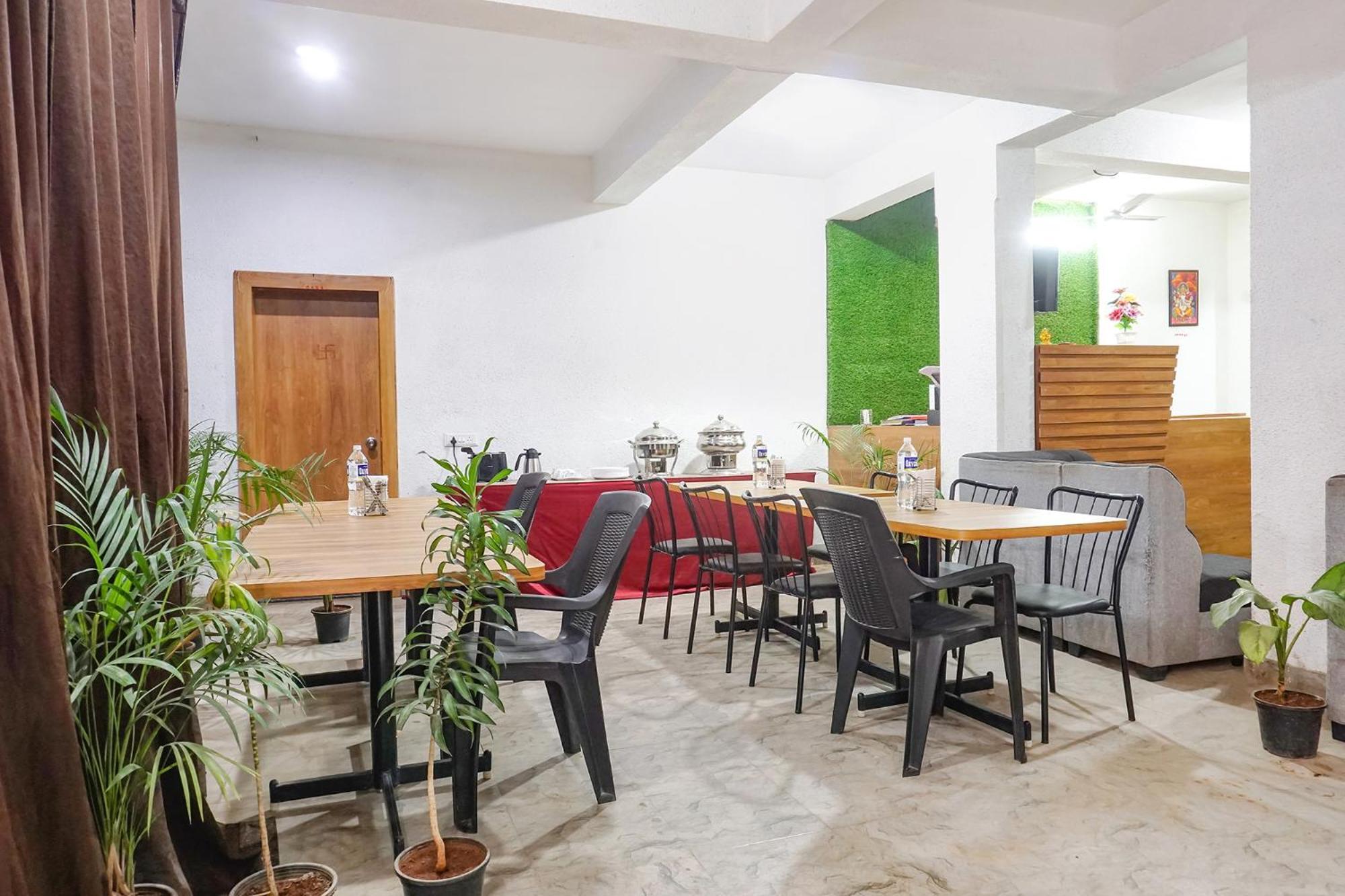 Hotel Fabhotel White House - Eon It Park 3*