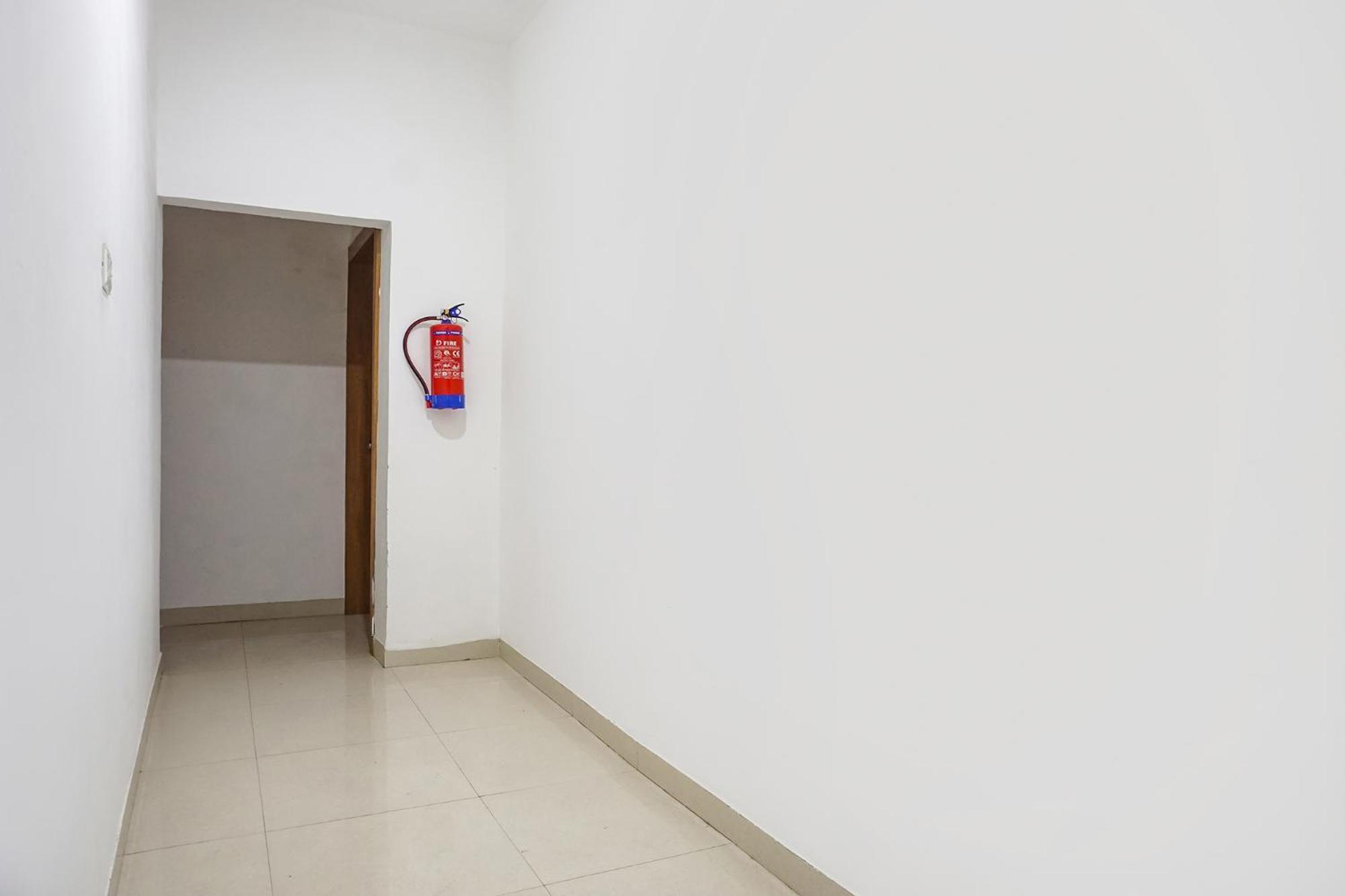 Hotel Fabhotel White House - Eon It Park